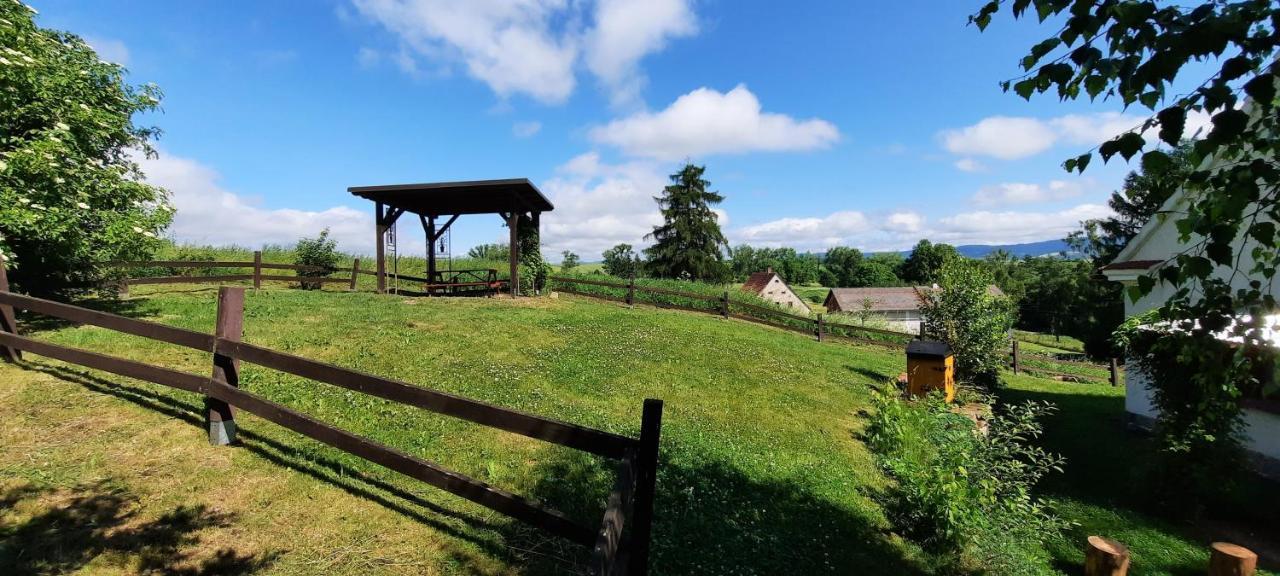 Cottage Bara Bozanov ภายนอก รูปภาพ